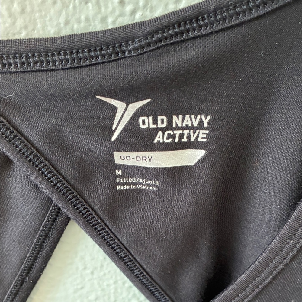 Old Navy Women's Black Cut Out Athletic Tank Top Medium - Picture 3 of 5
